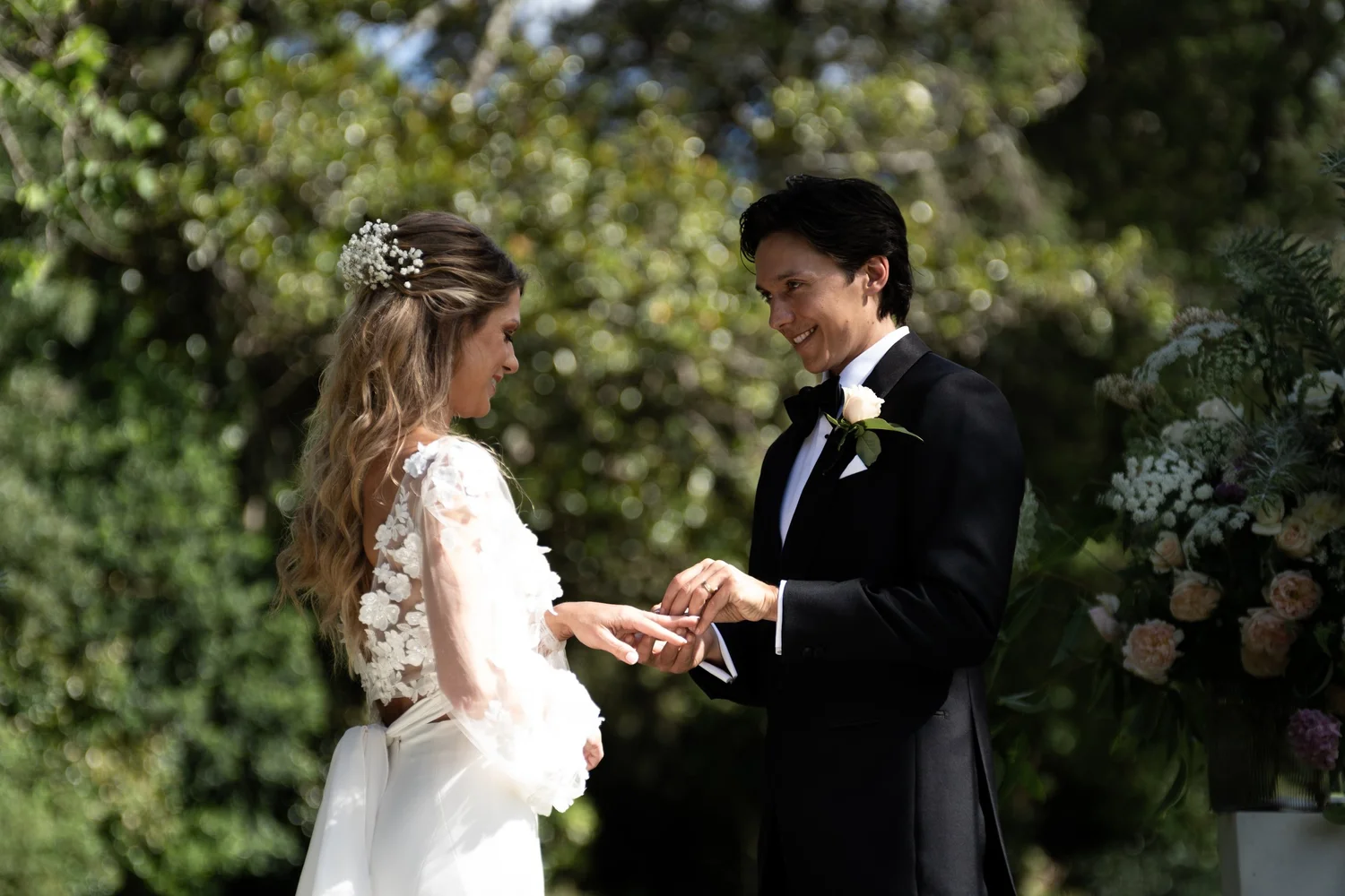 Holding hands in the garden